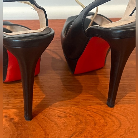 Louboutin black leather peep toe sling back pumps - Picture 6 of 6